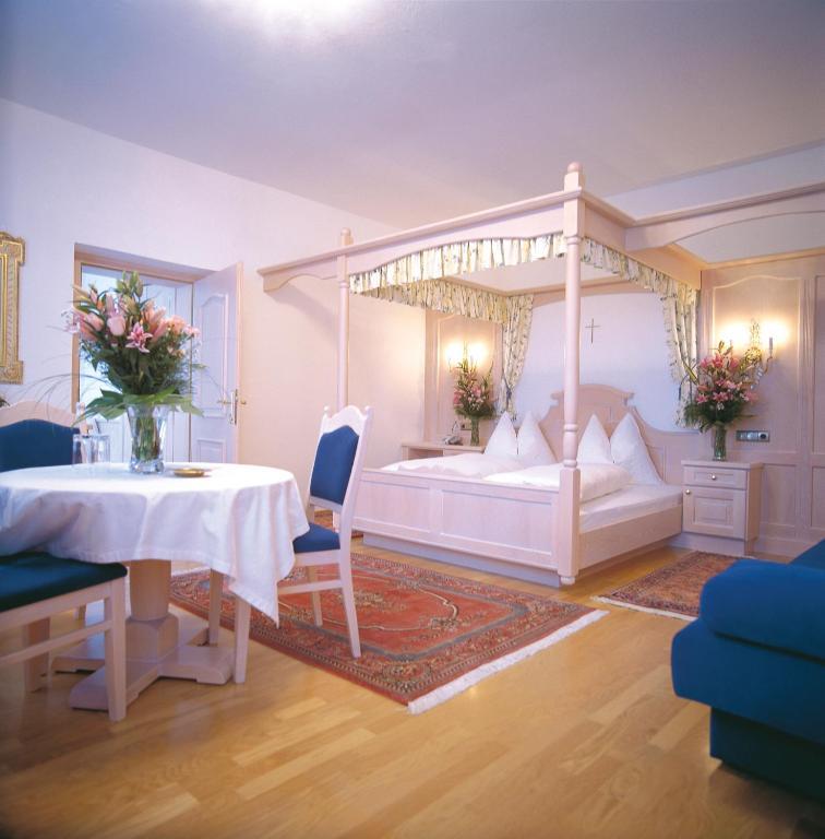 Gartenhotel Maria Theresia Hall in Tirol Ruang foto